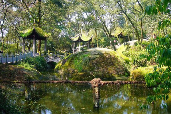 黑石山景区