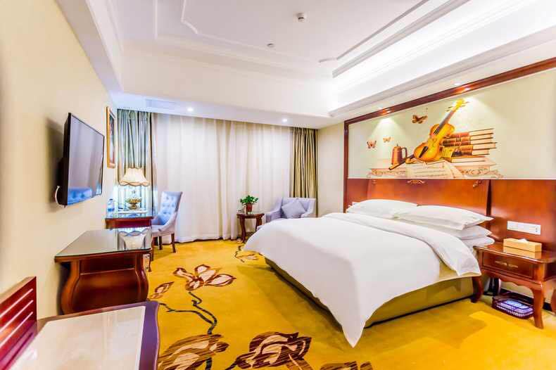 维也纳国际酒店客房