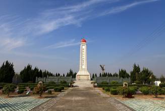 黄桥战役革命烈士纪念塔